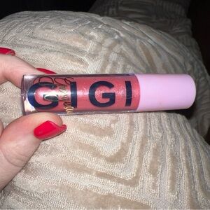 Gigi gorgeous Pink Shimmer Lip Gloss get into it